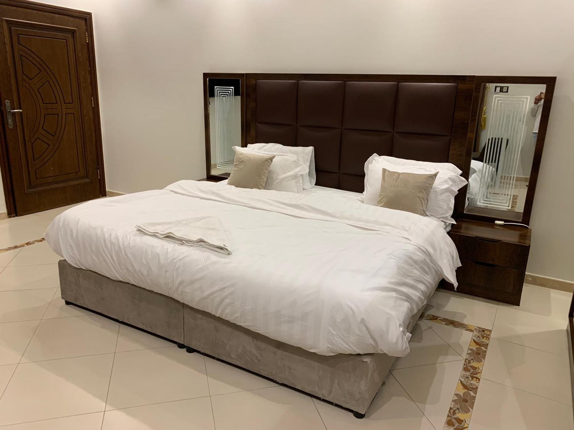 Friday Suites Al Ula Ngoại thất bức ảnh
