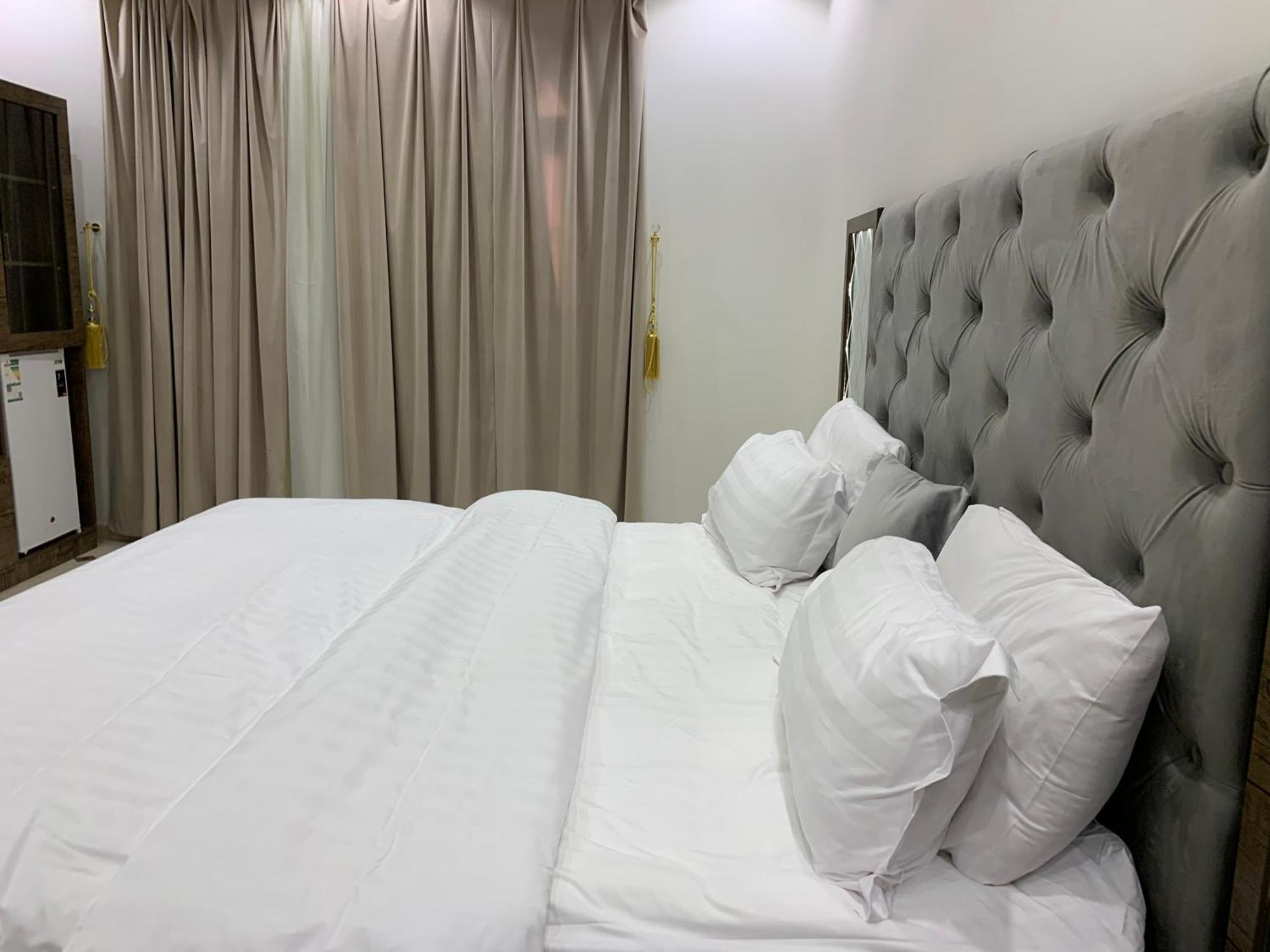 Friday Suites Al Ula Ngoại thất bức ảnh