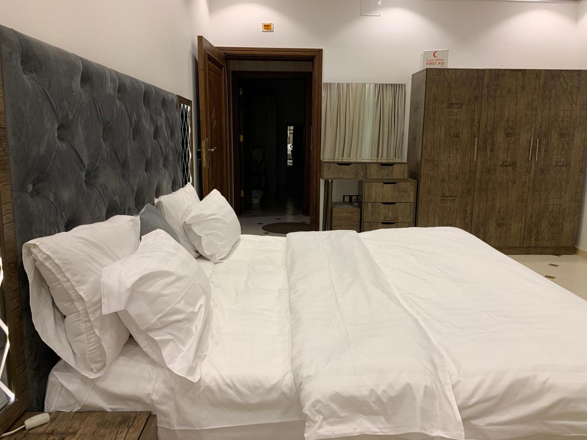 Friday Suites Al Ula Ngoại thất bức ảnh