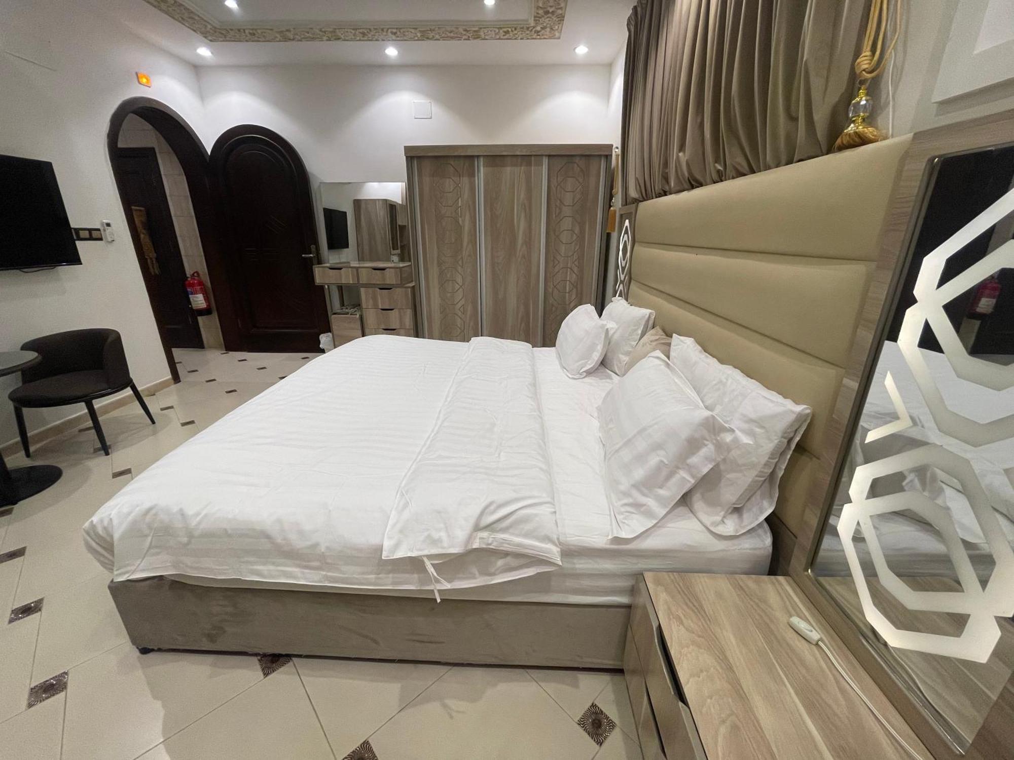 Friday Suites Al Ula Ngoại thất bức ảnh