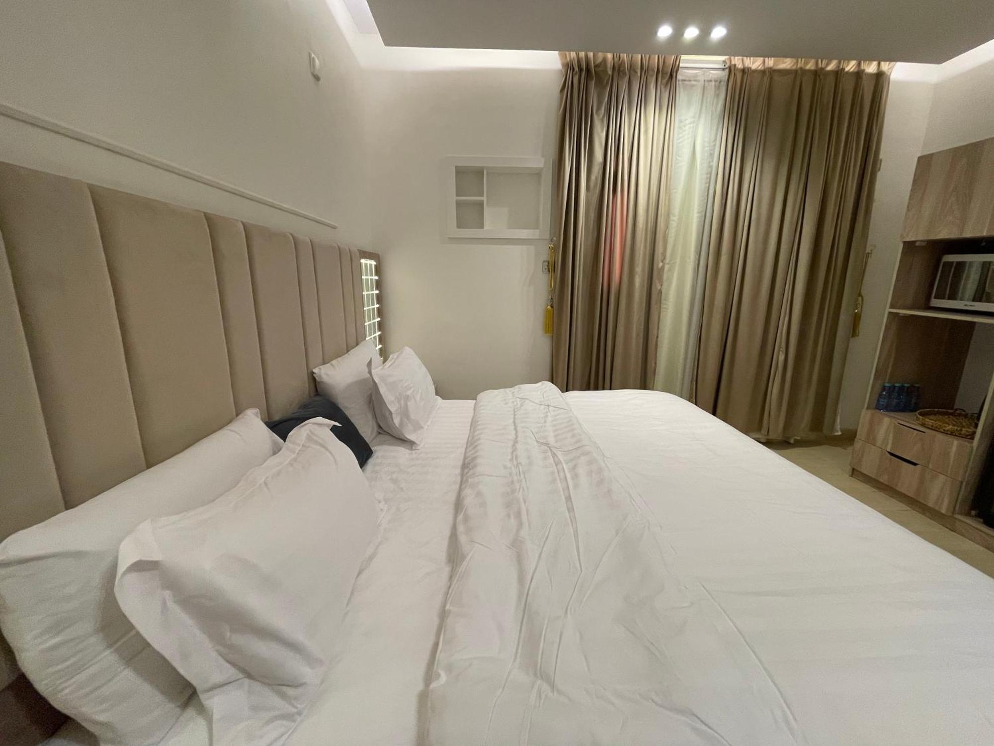Friday Suites Al Ula Ngoại thất bức ảnh
